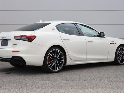 صورة 9 لـ 2021 Maserati GHIBLI