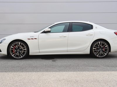 صورة 7 لـ 2021 Maserati GHIBLI