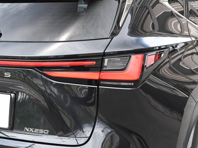 2023 Lexus NX — миниатюра 26