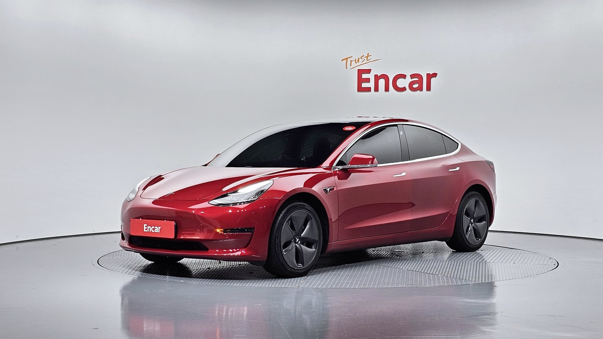 TESLA MODEL 3 - View 1