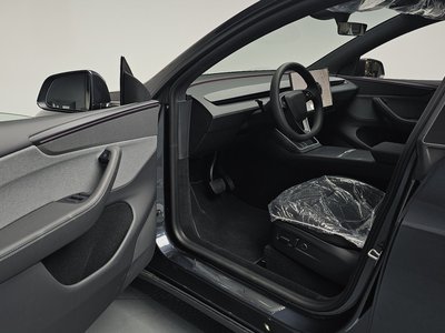 2026 Tesla MODEL Y — миниатюра 13