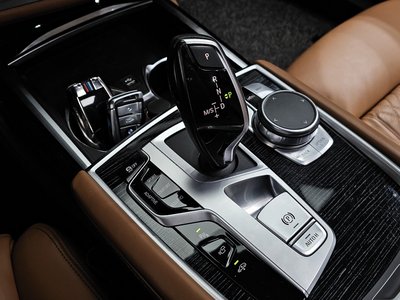 BMW 7 SERIES - 9