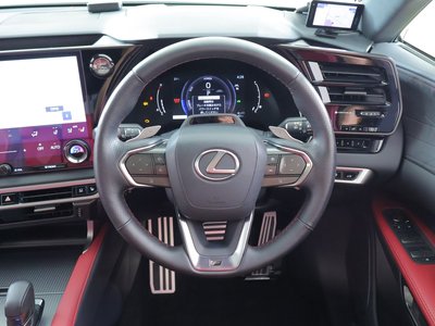 صورة مصغرة 16 لـ 2023 Lexus RX