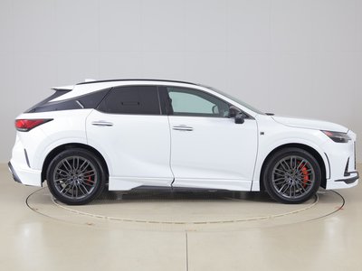 صورة 4 لـ 2023 Lexus RX