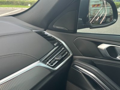 2022 BMW X6 — миниатюра 11