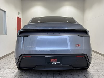 TESLA MODEL Y - 4