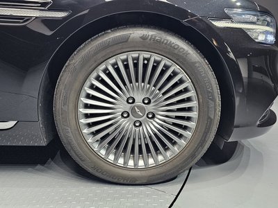 2019 Genesis G90 photo 6
