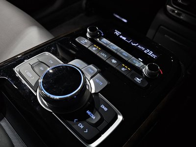 2019 Genesis G90 缩略图 19