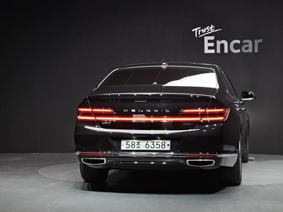 2019 Genesis G90 photo 4