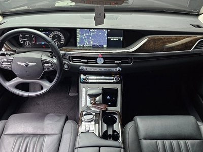 2019 Genesis G90 photo 5