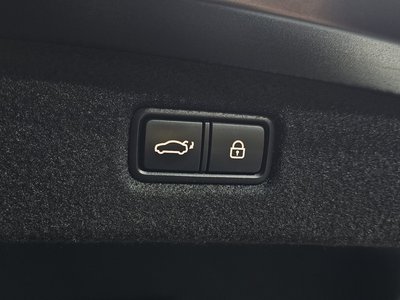 2019 Genesis G90 缩略图 20