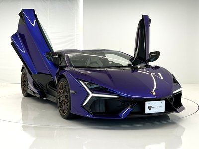 صورة 2 لـ 2025 Lamborghini REVUELTO
