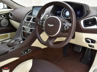 2018 Aston Martin DB11 thumbnail 25