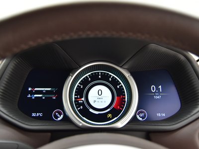 2018 Aston Martin DB11 照片 16