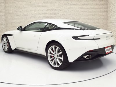 2018 Aston Martin DB11 — фото 2