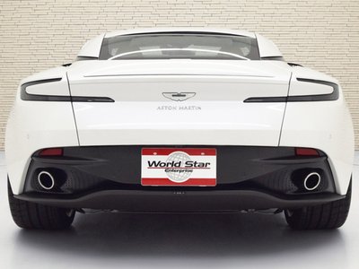 2018 Aston Martin DB11 — фото 4