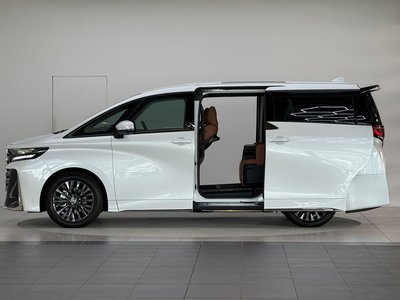 2026 Toyota VELLFIRE — фото 7