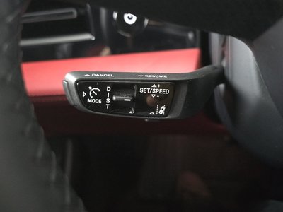 2025 Porsche TAYCAN — миниатюра 37