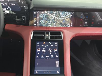 2025 Porsche TAYCAN — миниатюра 19