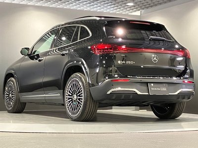 MERCEDES-BENZ EQA - 9