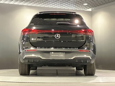 MERCEDES-BENZ EQA - 10