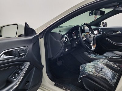 MERCEDES-BENZ CLA - 10