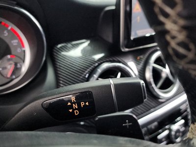 MERCEDES-BENZ CLA - 9