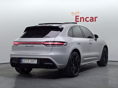 PORSCHE MACAN - 3