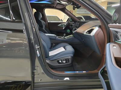 2025 BMW XM — фото 10