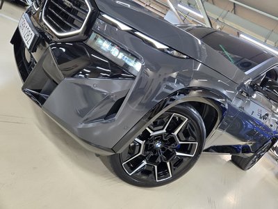 2025 BMW XM — фото 9