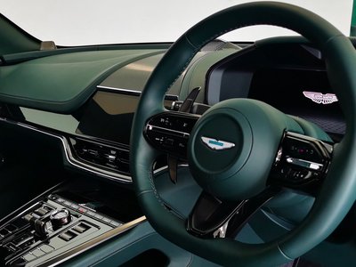 2025 Aston Martin DBX 照片 8