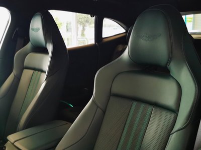 2025 Aston Martin DBX 缩略图 13