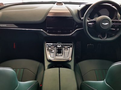 2025 Aston Martin DBX 照片 3
