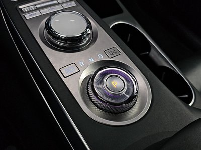 2021 Genesis GV70 photo 9