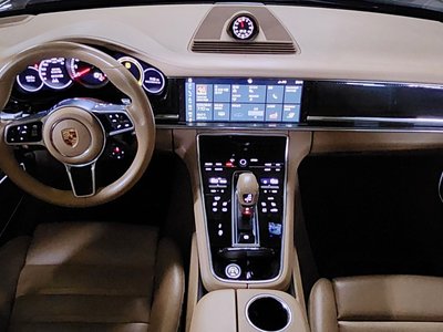 PORSCHE PANAMERA - 4