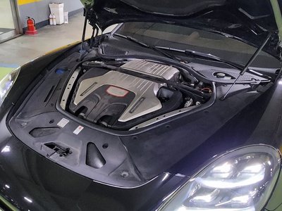 PORSCHE PANAMERA - 7