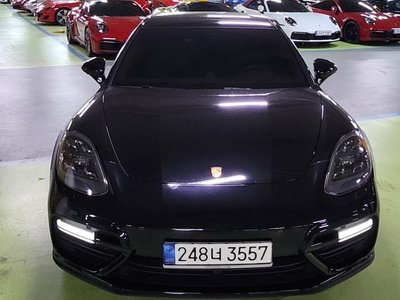 PORSCHE PANAMERA - 5
