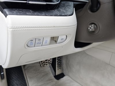 2022 Genesis G90 (RS4) thumbnail 25