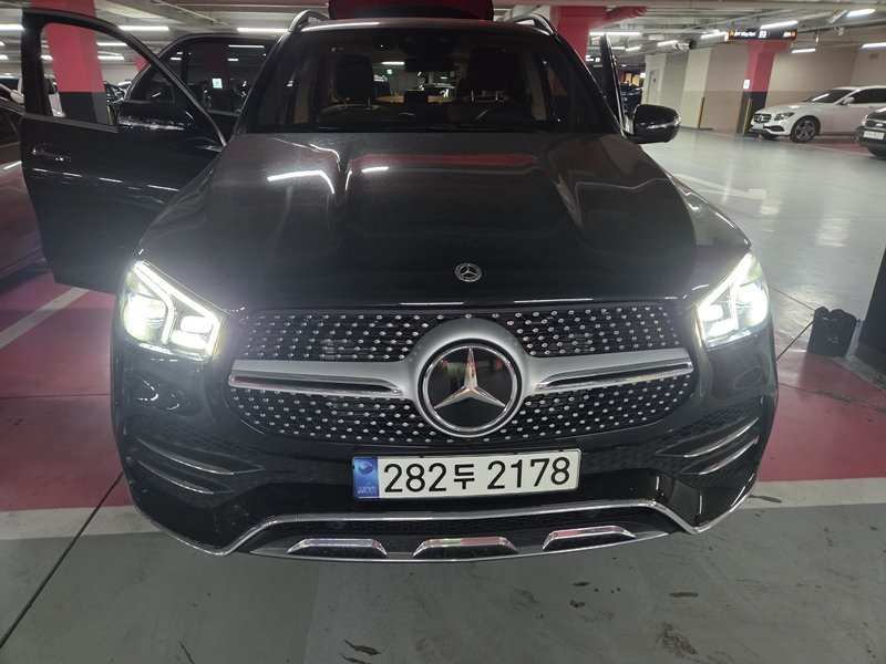 MERCEDES-BENZ GLE - View 1