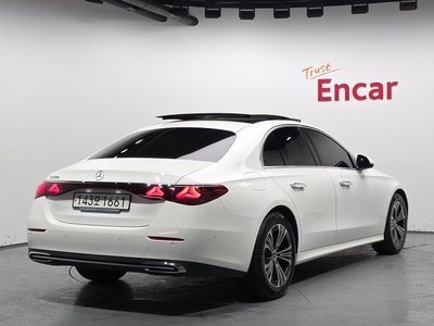 MERCEDES-BENZ E-CLASS - 3