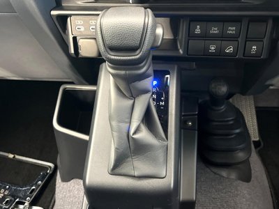 2025 Toyota LAND CRUISER 70 — миниатюра 49