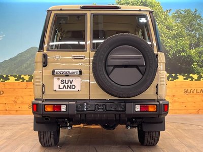 2025 Toyota LAND CRUISER 70 — миниатюра 15