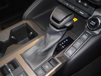 TOYOTA LAND CRUISER 250 - 7