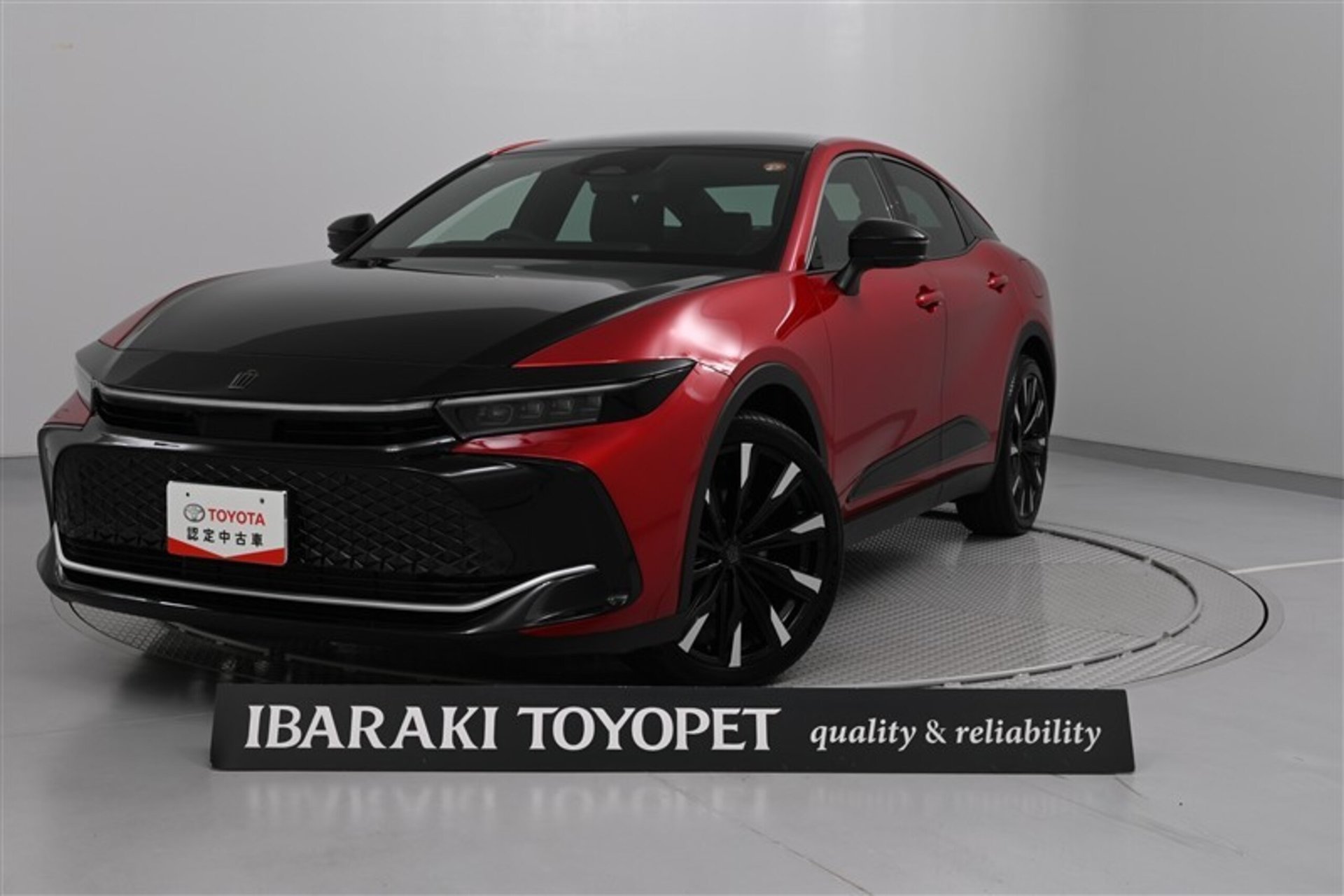 TOYOTA CROWN CROSSOVER - View 1