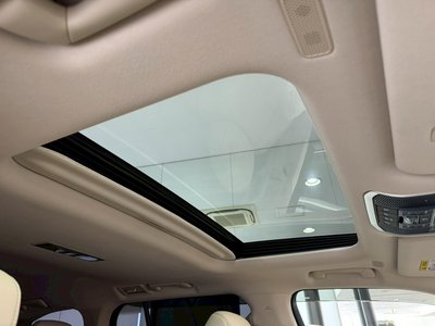 TOYOTA LAND CRUISER 300 - 9
