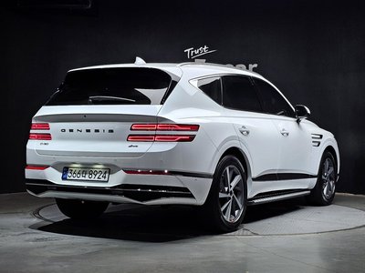 GENESIS GV80 - 3