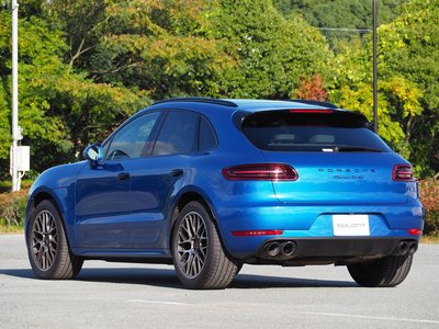 PORSCHE MACAN - 8