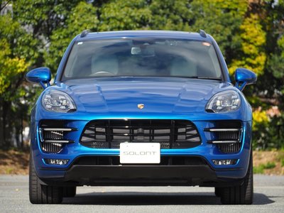 PORSCHE MACAN - 2