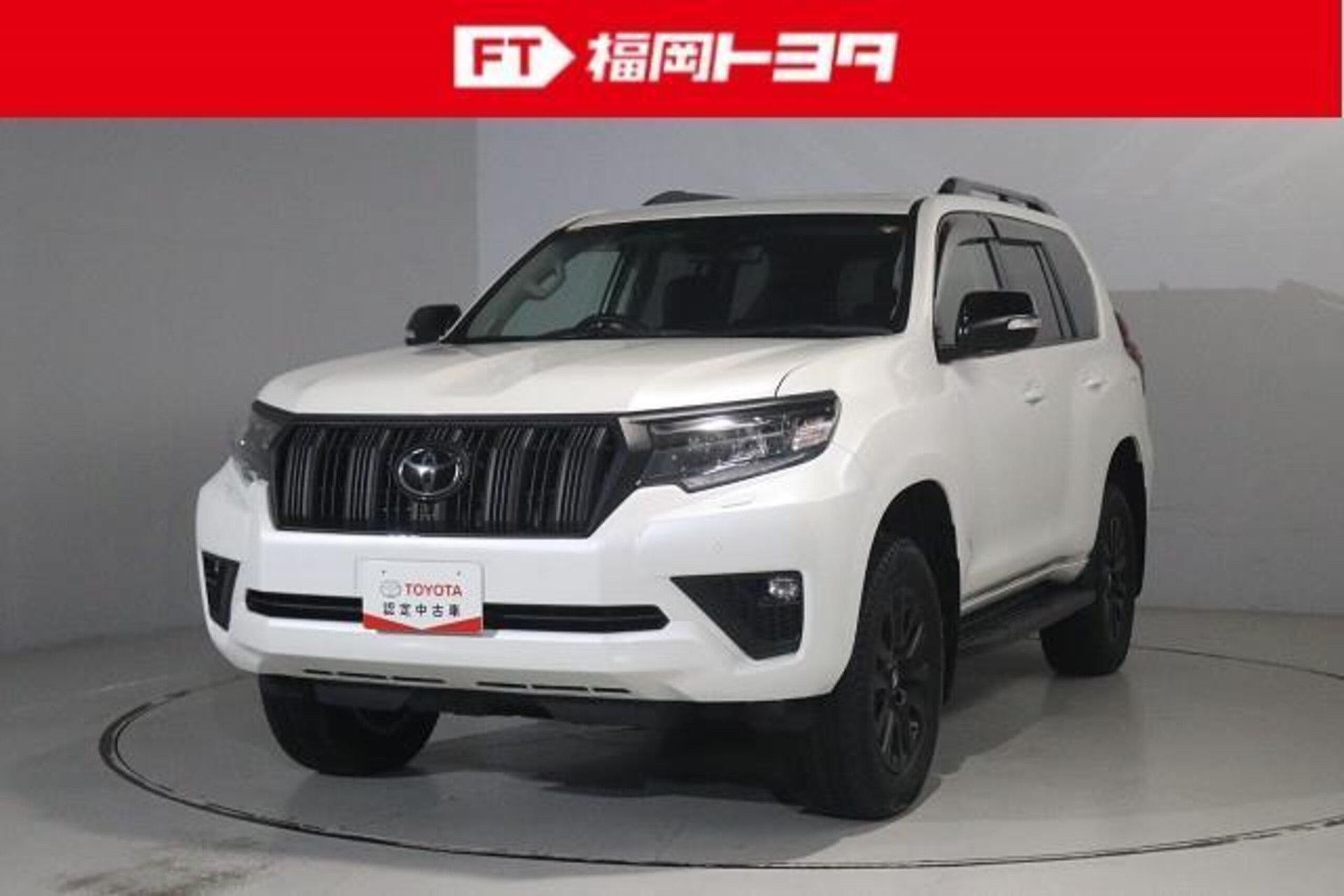 TOYOTA LAND CRUISER PRADO - View 1
