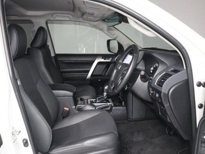 TOYOTA LAND CRUISER PRADO - 9